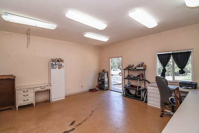 2399 Campo Flores Ln, West Point, CA 95255