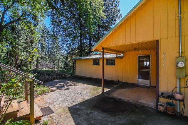 2399 Campo Flores Ln, West Point, CA 95255