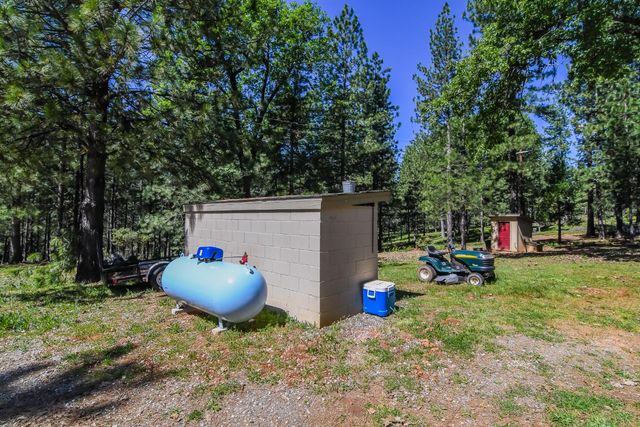 2399 Campo Flores Ln, West Point, CA 95255