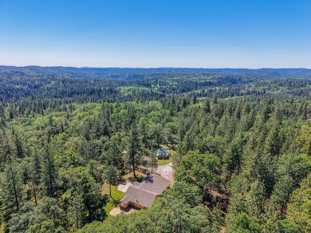 2399 Campo Flores Ln, West Point, CA 95255