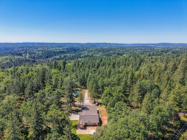 2399 Campo Flores Ln, West Point, CA 95255