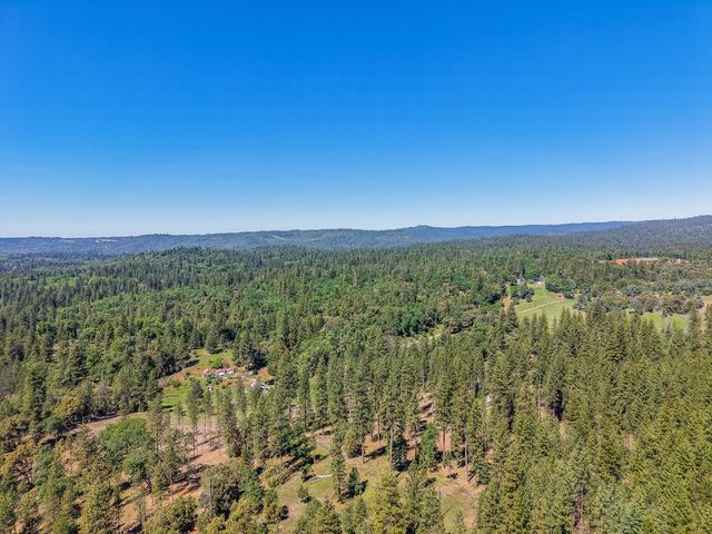 2399 Campo Flores Ln, West Point, CA 95255