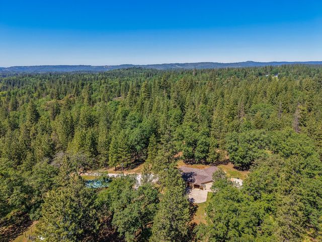 2399 Campo Flores Ln, West Point, CA 95255