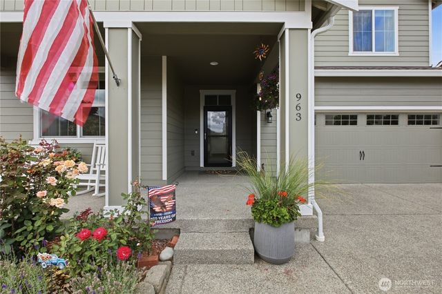 963 Bondgard Avenue, Enumclaw, WA 98022