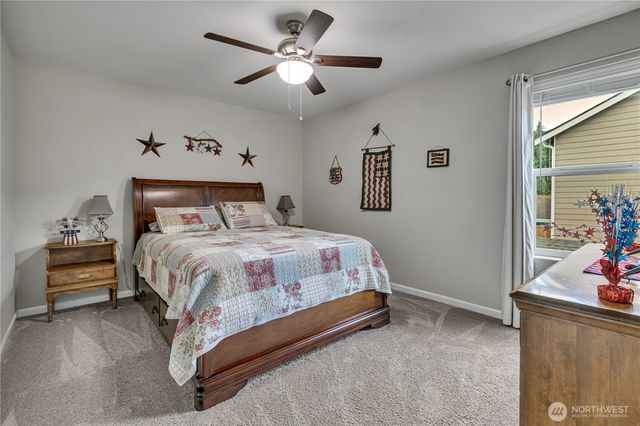 963 Bondgard Avenue, Enumclaw, WA 98022