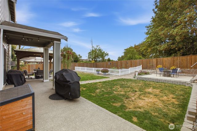 963 Bondgard Avenue, Enumclaw, WA 98022