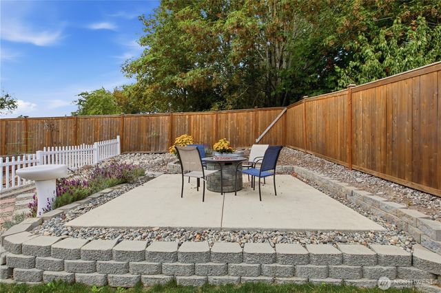 963 Bondgard Avenue, Enumclaw, WA 98022