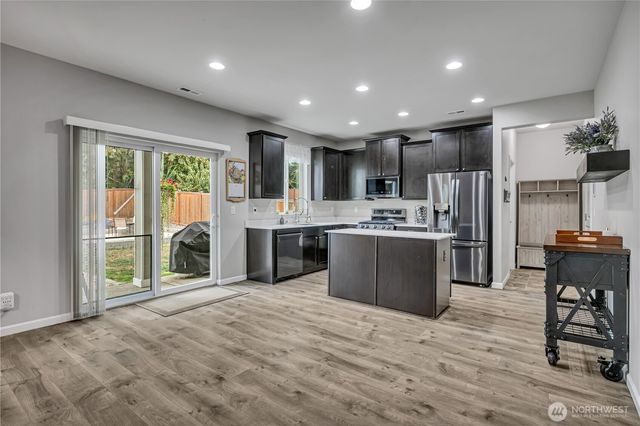963 Bondgard Avenue, Enumclaw, WA 98022