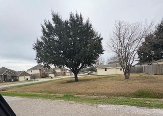 10703 Scenic Dr, Montgomery, TX 77356