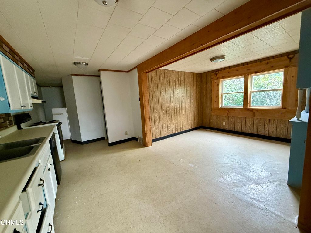 501 Cascade Street, Wolf Point, MT 59201 photo 4