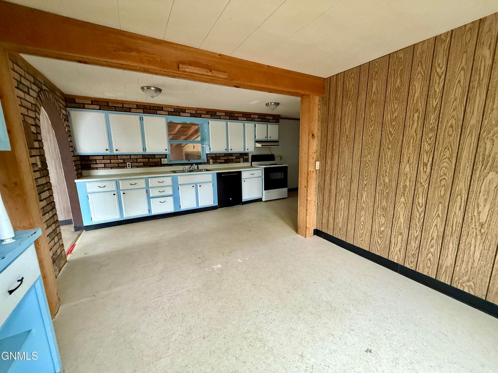 501 Cascade Street, Wolf Point, MT 59201 photo 5