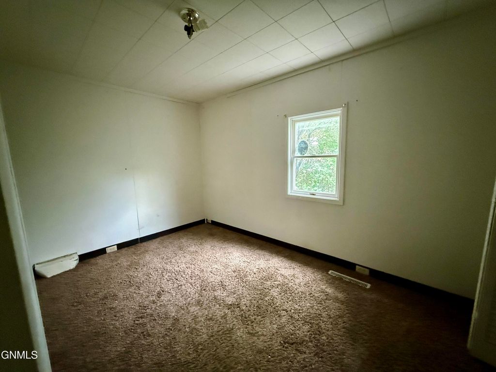 501 Cascade Street, Wolf Point, MT 59201 photo 9