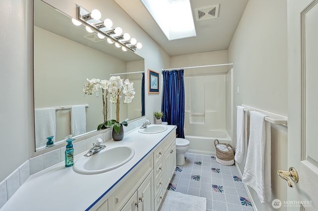 8091 Kispiox Road, Blaine, WA 98230