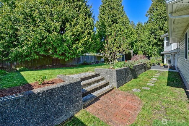 8091 Kispiox Road, Blaine, WA 98230
