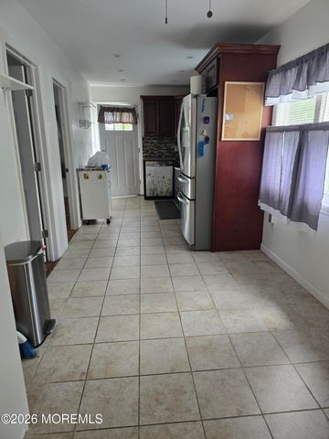17 Birchwood Drive, Cliffwood, NJ 07735