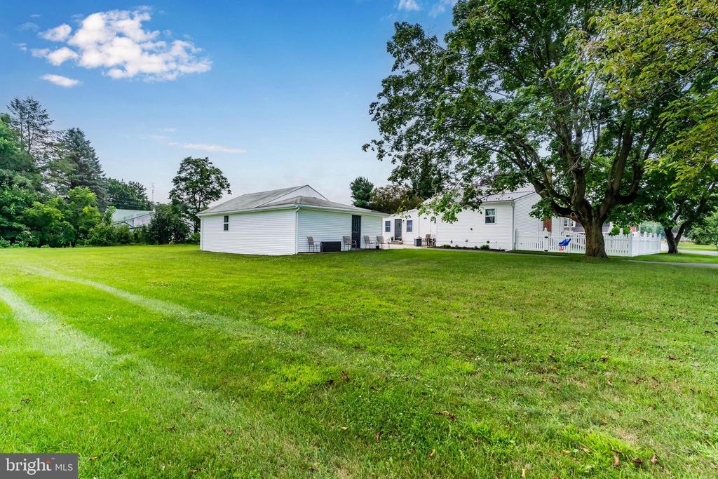 20 BROAD ST, Shippensburg, PA 17257