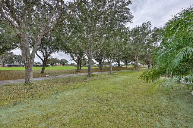 1118 EMERALD DUNES DRIVE, Sun City Center, FL 33573