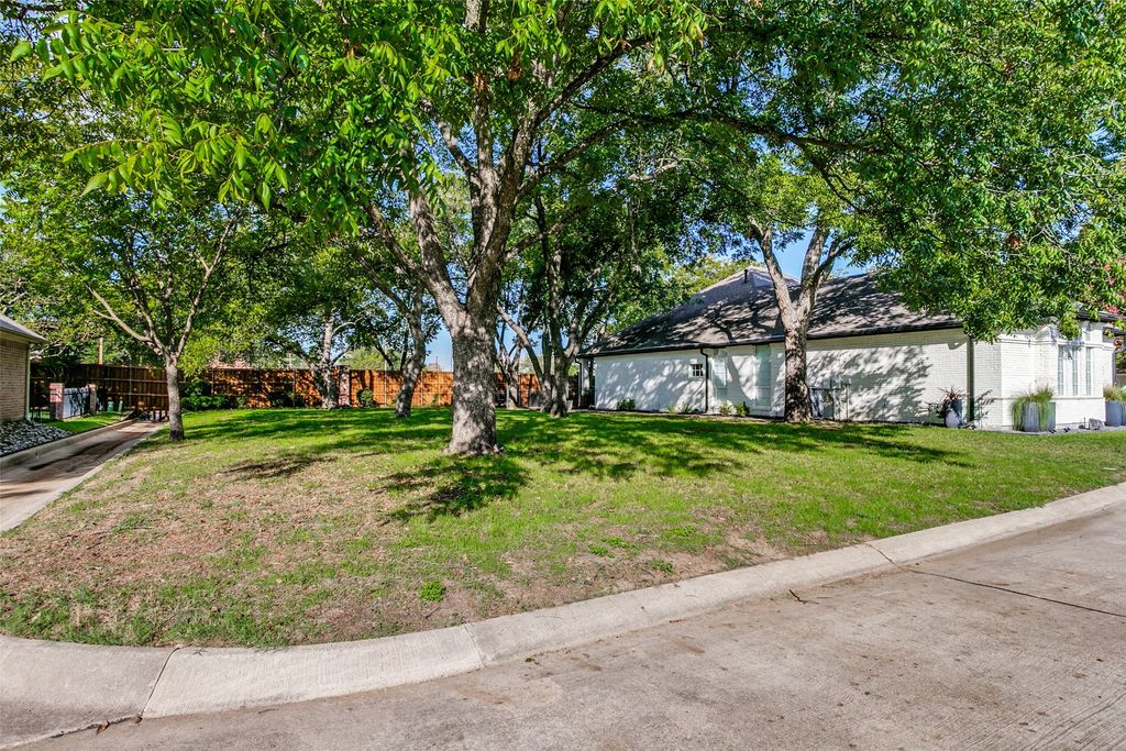 1010 Village Green Court, Arlington, TX 76012 — photo 4