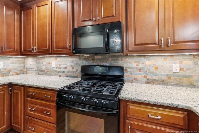 936 McKimmon Road, Fayetteville, NC 28303