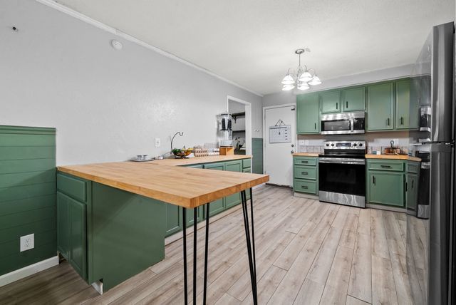 1534 Armistead Dr, Clarksville, TN 37042