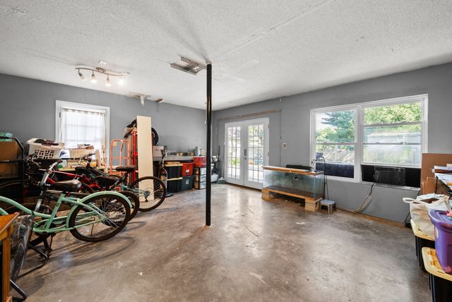 1534 Armistead Dr, Clarksville, TN 37042