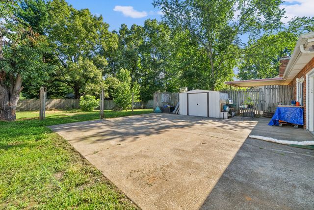 1534 Armistead Dr, Clarksville, TN 37042