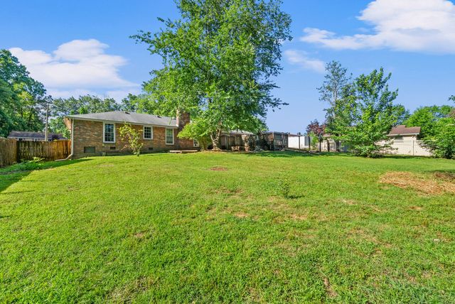 1534 Armistead Dr, Clarksville, TN 37042