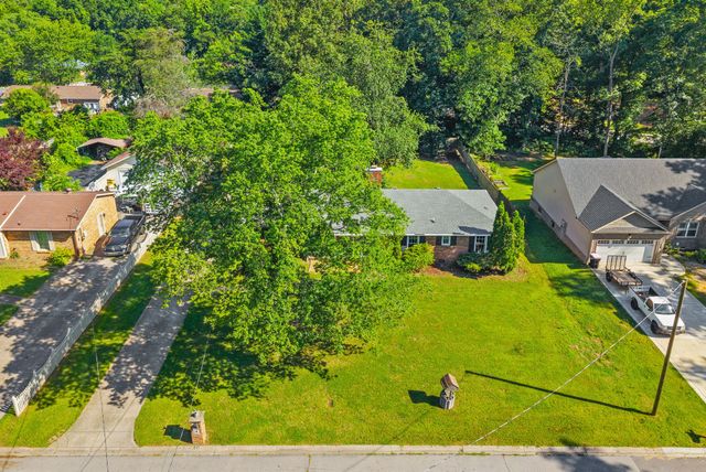1534 Armistead Dr, Clarksville, TN 37042