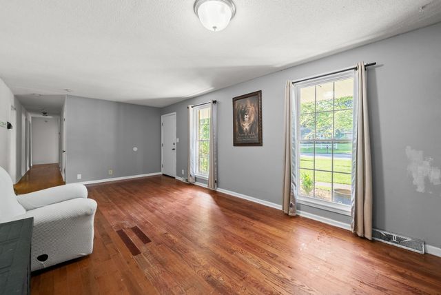 1534 Armistead Dr, Clarksville, TN 37042