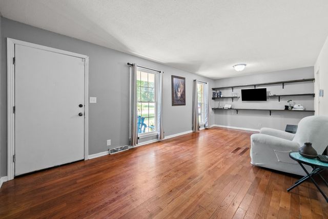 1534 Armistead Dr, Clarksville, TN 37042