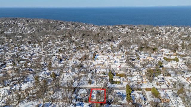 40 Hawthorne Road, Rocky Point, NY 11778