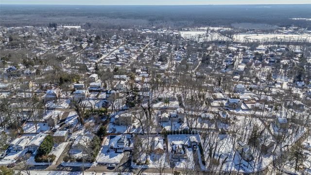 40 Hawthorne Road, Rocky Point, NY 11778
