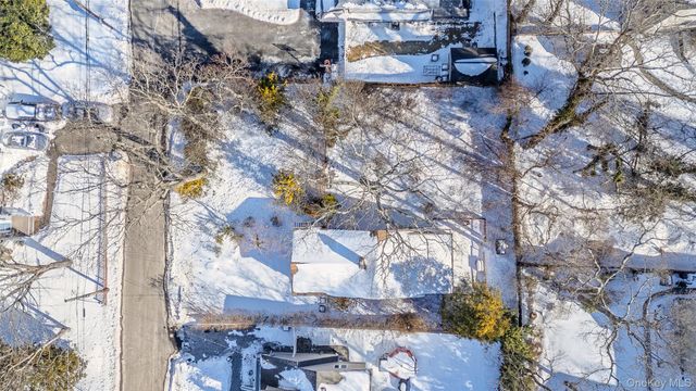 40 Hawthorne Road, Rocky Point, NY 11778