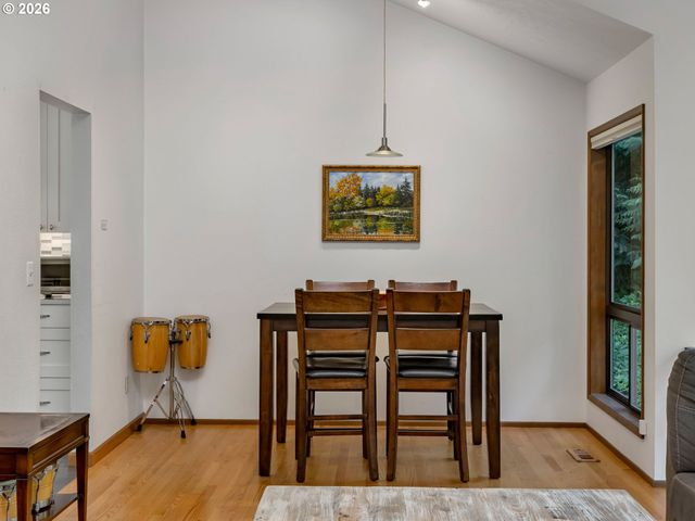 2592 HILLCREST Ct, West Linn, OR 97068