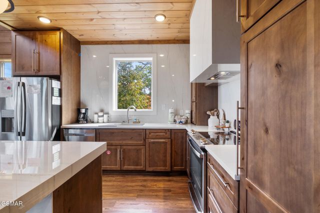 2943 Lightning Strike Drive, Sevierville, TN 37862