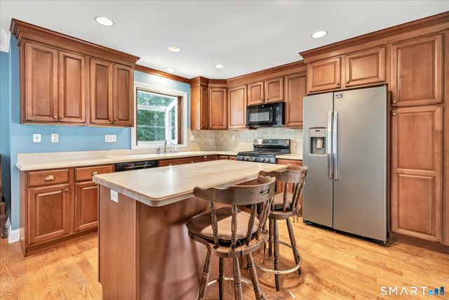 20 Enrica Rita Way 20, Stratford, CT 06614