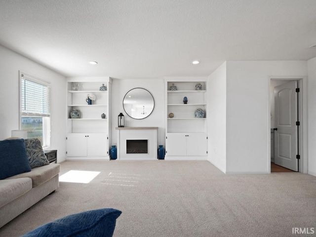 13071 Slash Pass, Fort Wayne, IN 46818