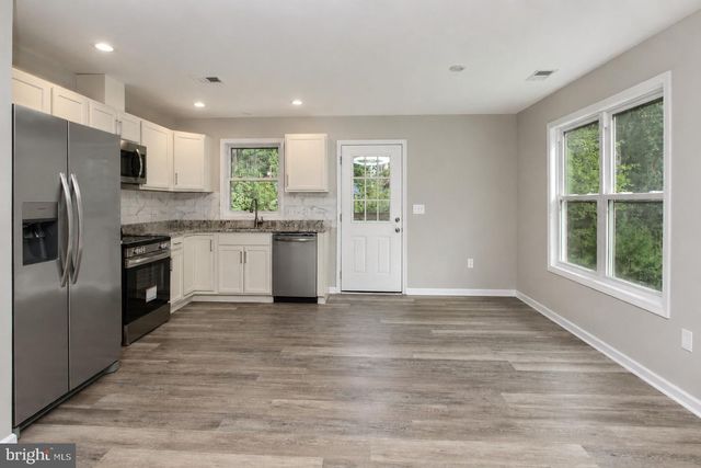191 WOODBINE DR, Colonial Beach, VA 22443