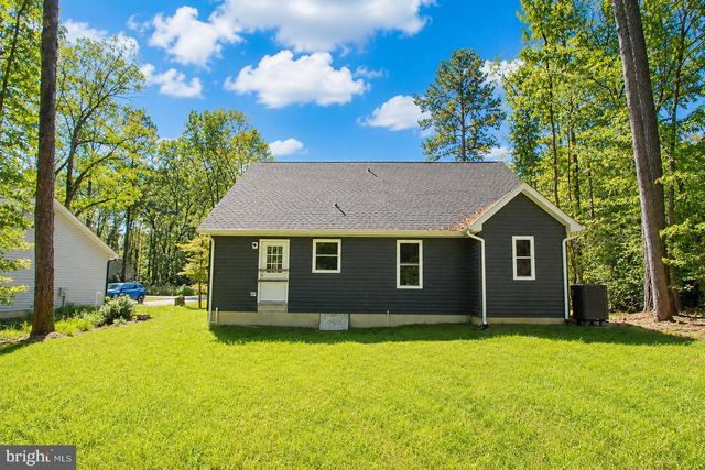 191 WOODBINE DR, Colonial Beach, VA 22443