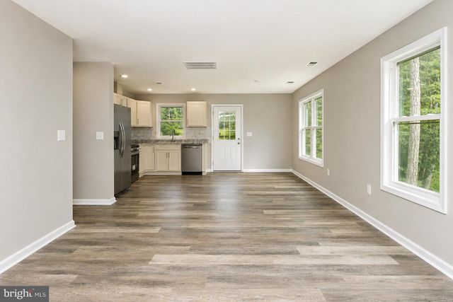 191 WOODBINE DR, Colonial Beach, VA 22443