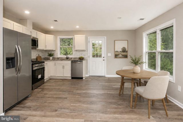 191 WOODBINE DR, Colonial Beach, VA 22443