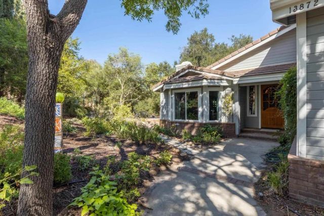 13872 Misty Oak Road, Valley Center, CA 92082