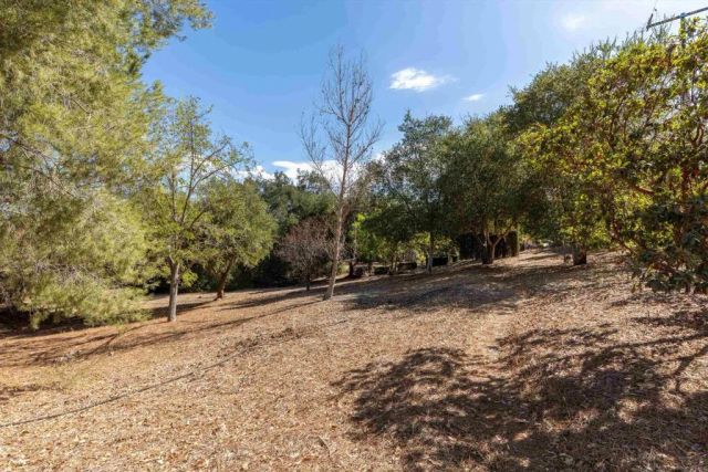 13872 Misty Oak Road, Valley Center, CA 92082