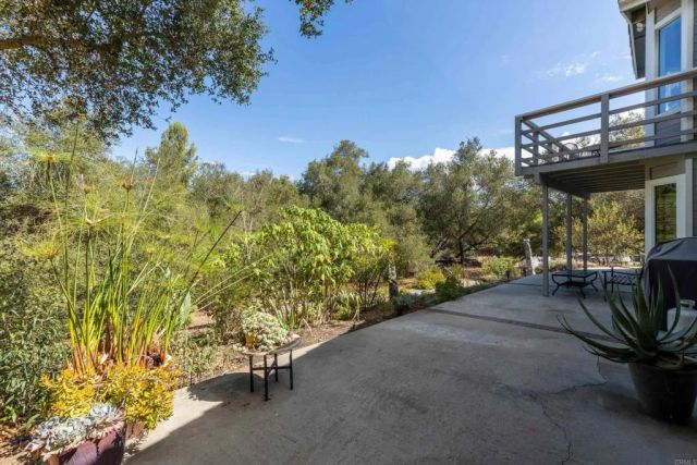 13872 Misty Oak Road, Valley Center, CA 92082