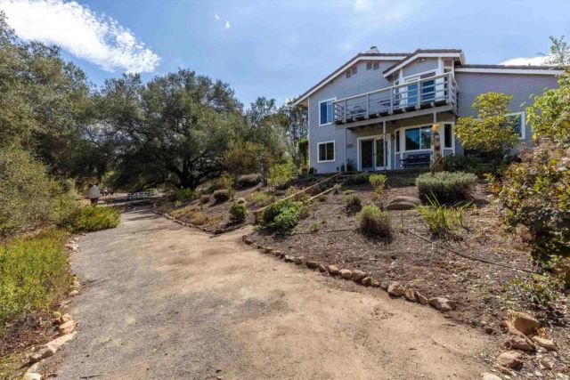 13872 Misty Oak Road, Valley Center, CA 92082