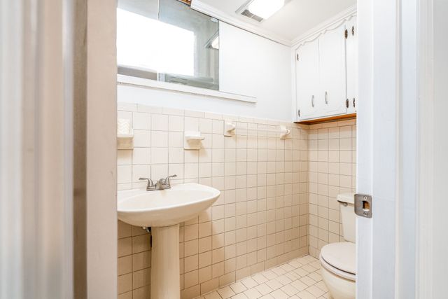 2212 Riverside Dr, Nashville, TN 37216