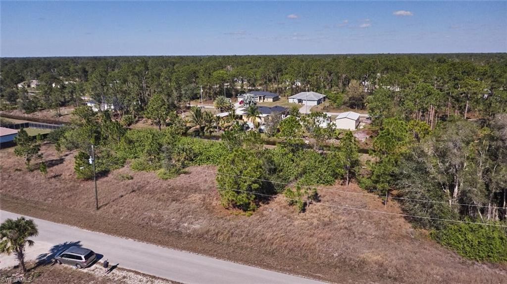 1025 Winters ST E, LEHIGH ACRES, FL 33974 — photo 2