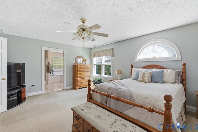 554 Greymont Ln, Chester, VA 23836