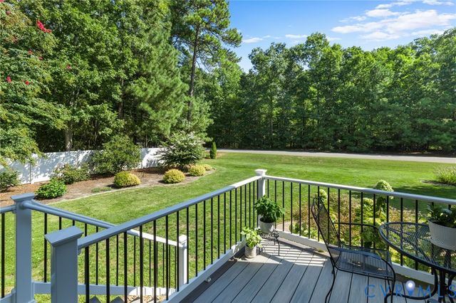 554 Greymont Ln, Chester, VA 23836
