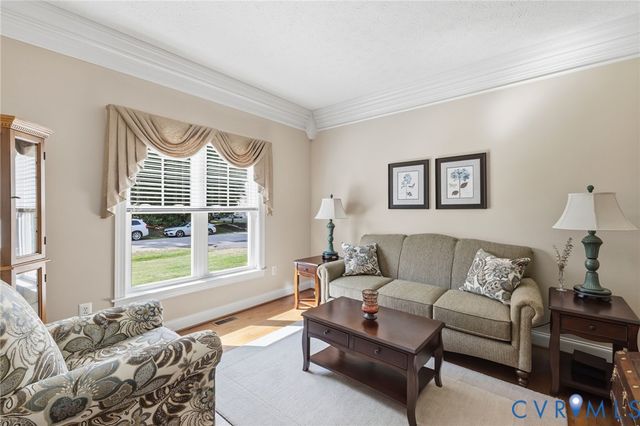 554 Greymont Ln, Chester, VA 23836